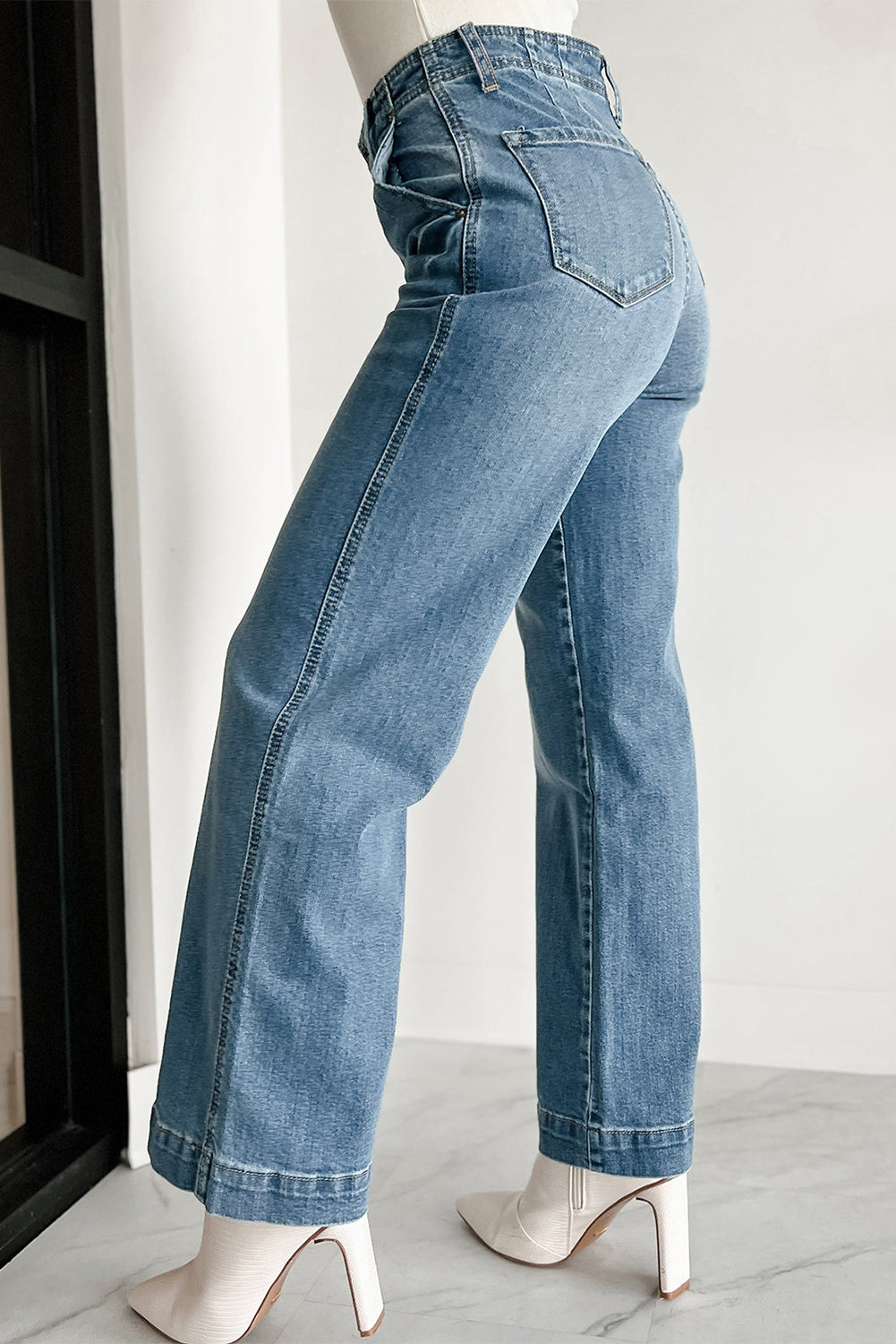 Dusk Blue Buttoned Medium Wash Jeans